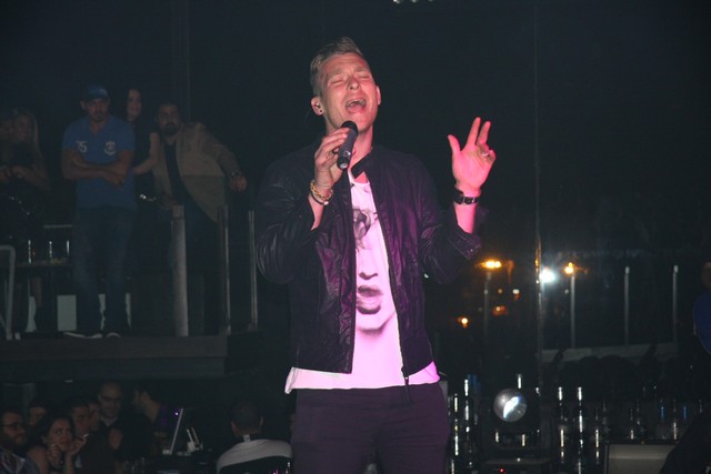 Eller Van Buuren & Chris Jones